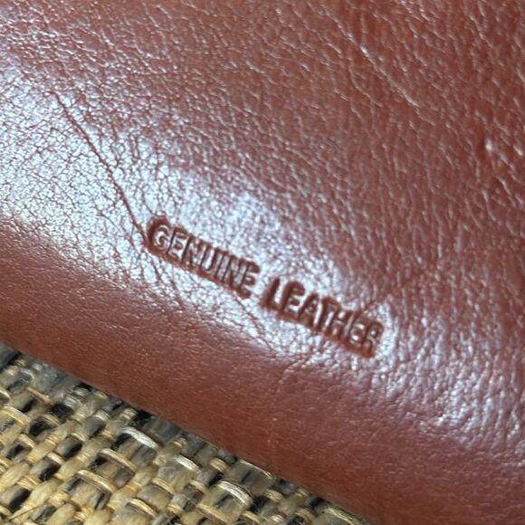 Banana Republic leather wallet - Picture 4 of 9
